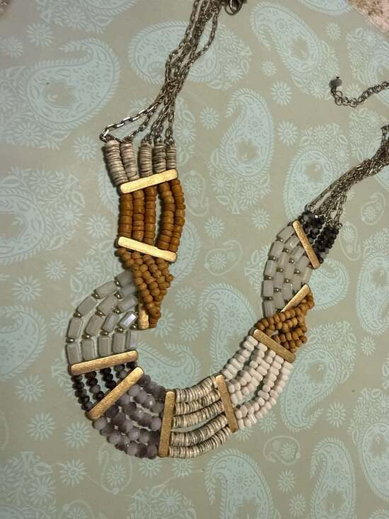 Quotient Bib Necklace - Picture 4 of 5
